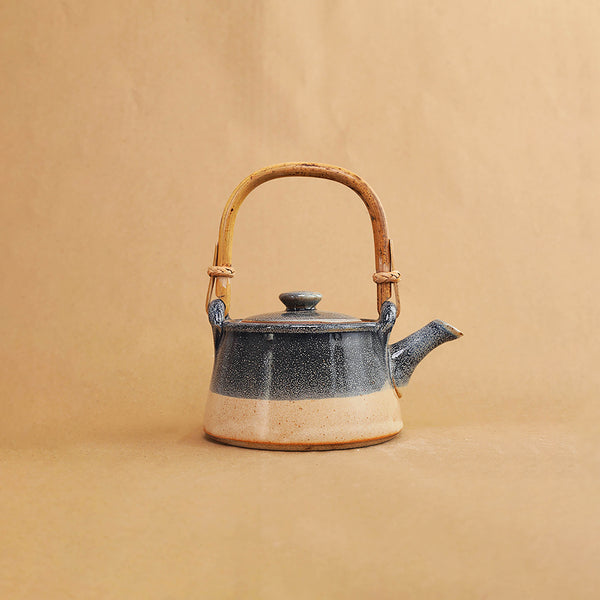 Kettle - Blue, Beige