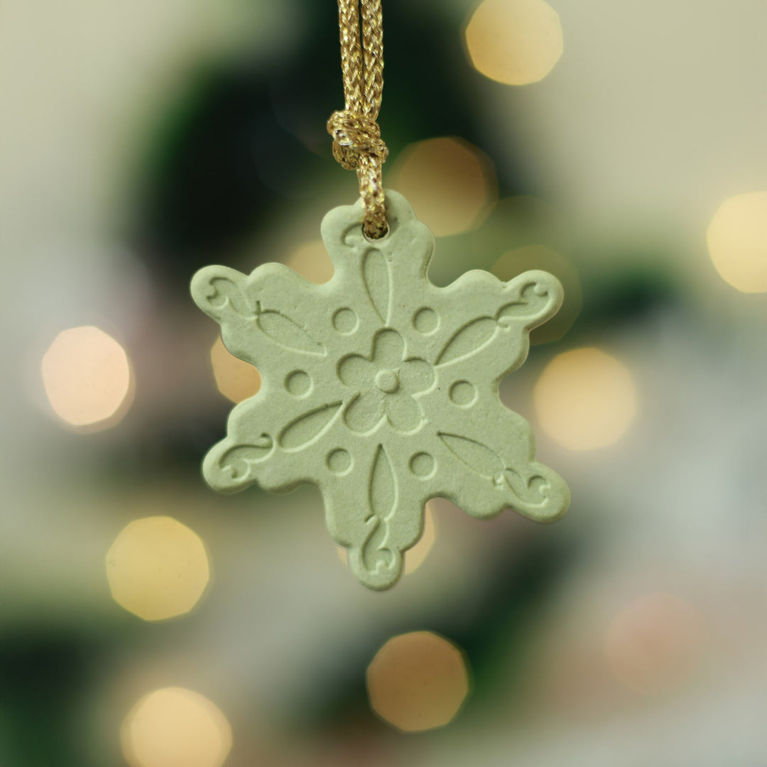 Snow Flake Christmas Tree Ornament - Green